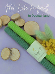 Bienenwachskerzen handgerollt, 2er Set Stabkerzen, 100 % Bienenwachs , Hellgrün | Dunkelgrün